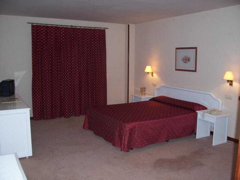 Mlc Benavente Hotel Szoba fotó