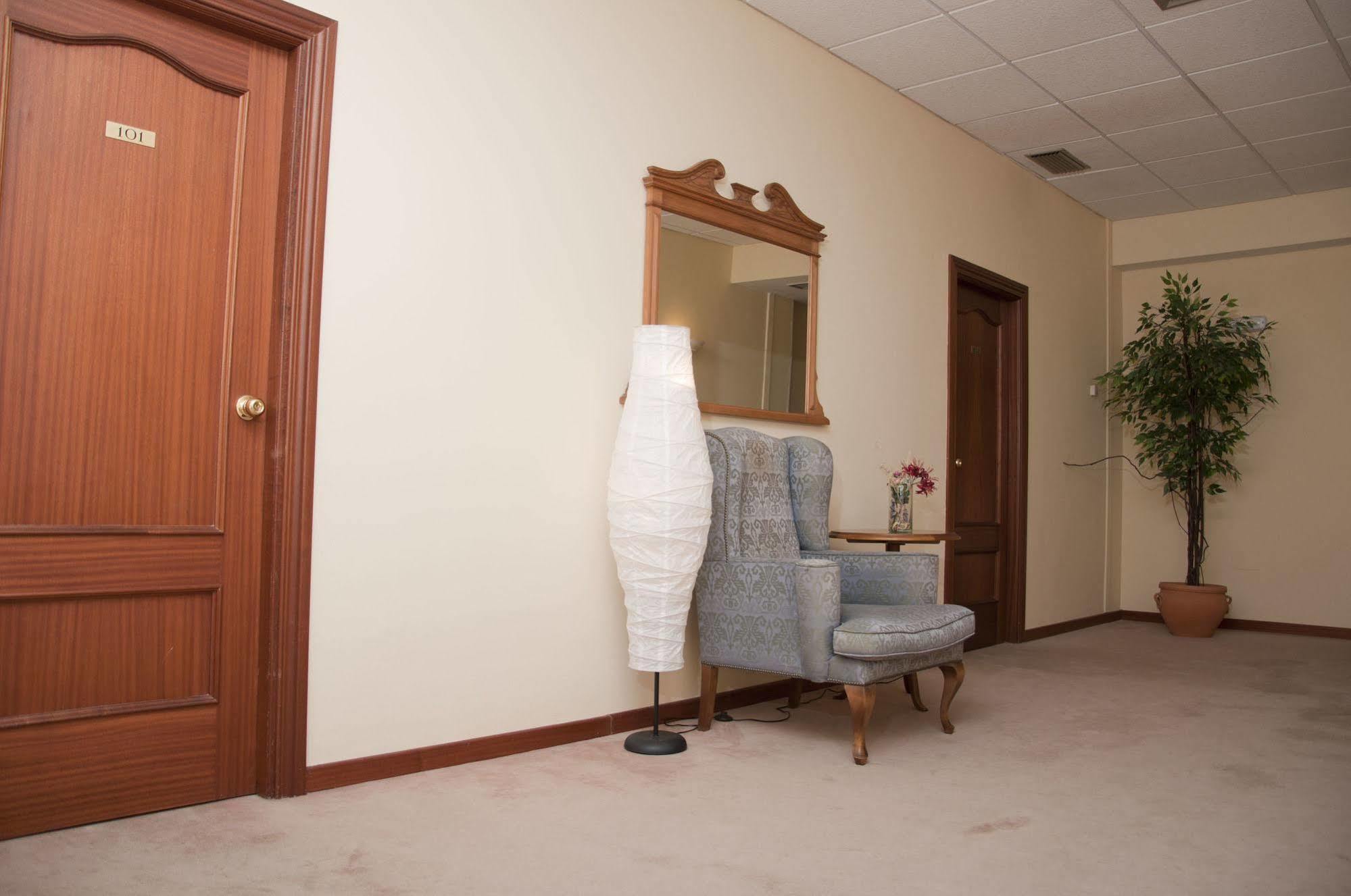 Mlc Benavente Hotel Kültér fotó